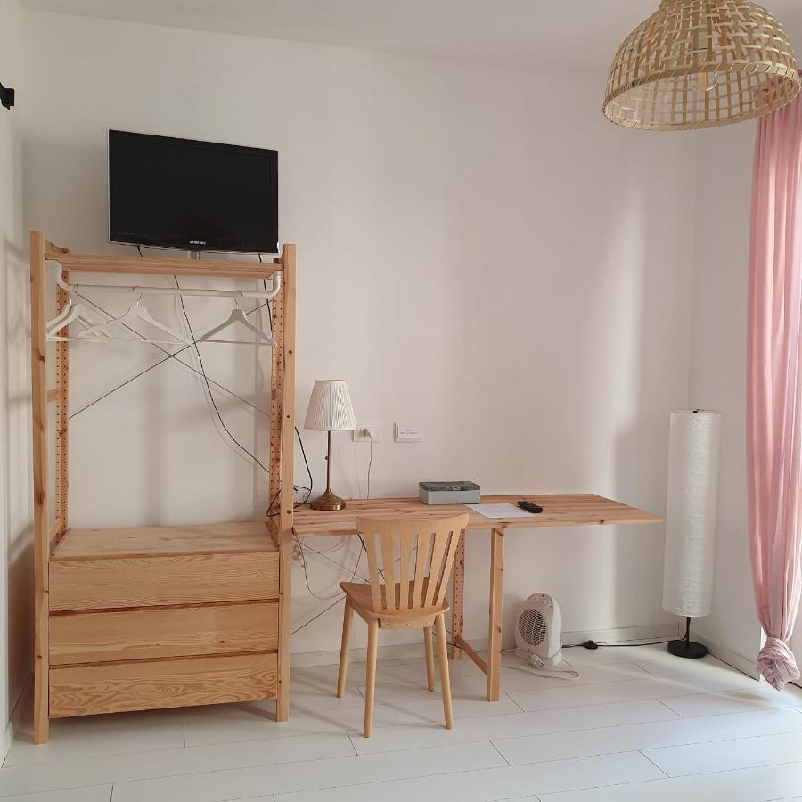 Malpensa - Independent Double Room & Bathroom Castano Primo Экстерьер фото